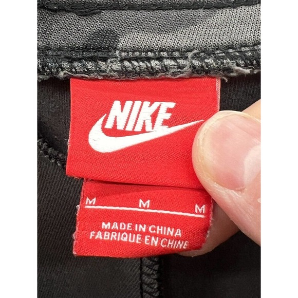 Men's Camouflage Jogger Pants - Picture 3 of 4